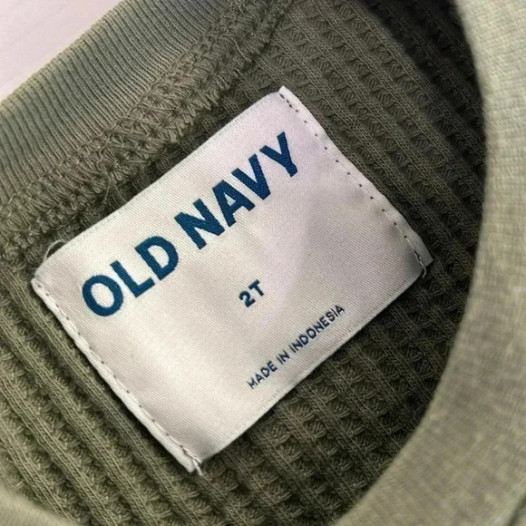 Old Navy long sleeve shirt - Picture 5 of 7
